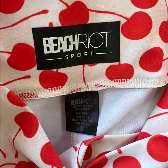 Beach Riot Sport Cherry Dotty Legging Tights White with Red Cherries, size S - Picture 7 of 9